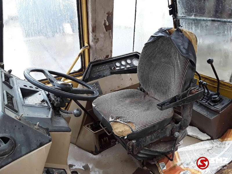 Backhoe loader Caterpillar 428: gambar 7