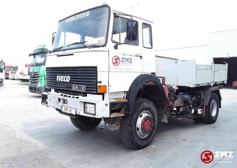 Iveco Magirus 190.32 4x4 tractor french -francais - Truk flatbed: gambar 3 Iveco Magirus 190.32 4x4 tractor french -francais - Truk flatbed: gambar 3