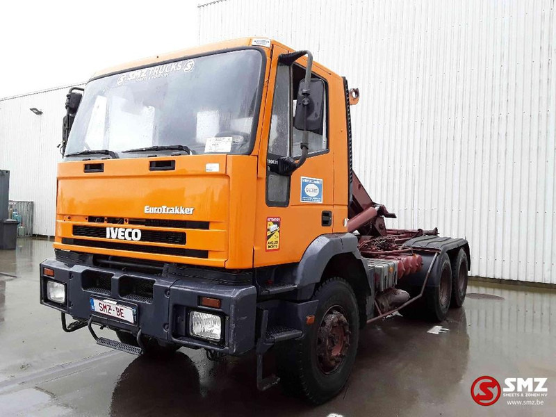 Iveco Trakker 260 E 34 6x4 francais - Pengangkut kontainer/ Container truck: gambar 3 Iveco Trakker 260 E 34 6x4 francais - Pengangkut kontainer/ Container truck: gambar 3