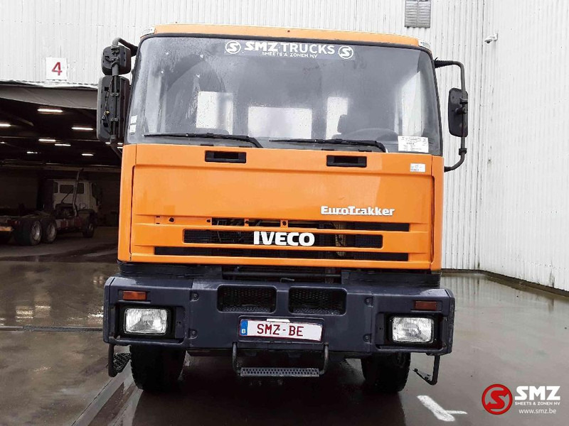 Iveco Trakker 260 E 34 6x4 francais - Pengangkut kontainer/ Container truck: gambar 2 Iveco Trakker 260 E 34 6x4 francais - Pengangkut kontainer/ Container truck: gambar 2