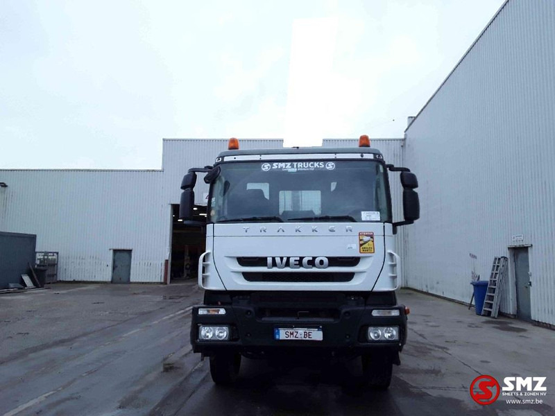 Iveco Trakker 360 6x4 manual chassis - Truk flatbed, Truk derek: gambar 2 Iveco Trakker 360 6x4 manual chassis - Truk flatbed, Truk derek: gambar 2