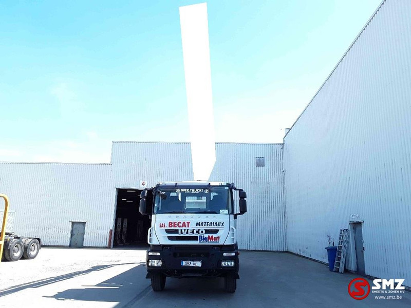 Iveco Trakker 360 Palfinger Pk18002 4+remote - Truk flatbed, Truk derek: gambar 2 Iveco Trakker 360 Palfinger Pk18002 4+remote - Truk flatbed, Truk derek: gambar 2