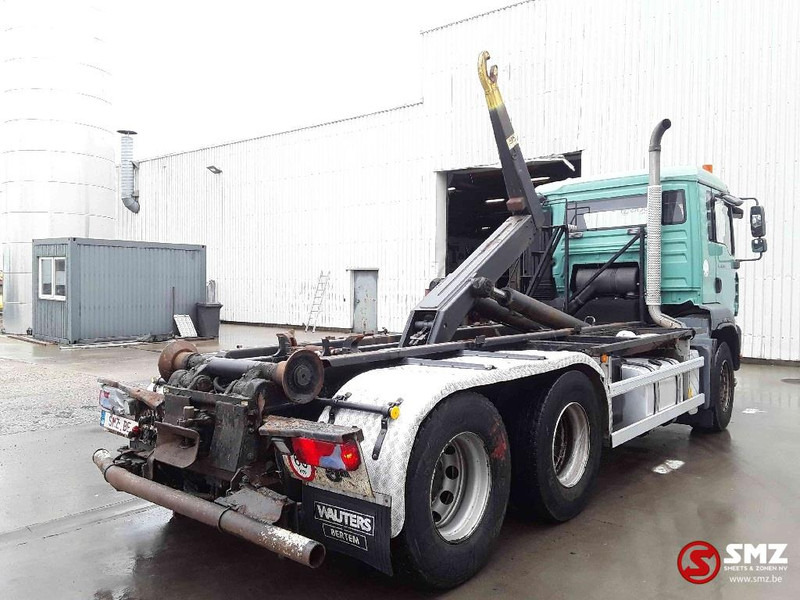 Pengangkut kontainer/ Container truck MAN TGA 26.350 manual: gambar 11