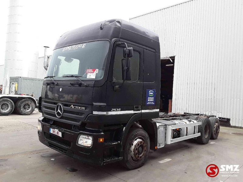 Mercedes-Benz Actros 2536 - Truk sasis: gambar 3 Mercedes-Benz Actros 2536 - Truk sasis: gambar 3