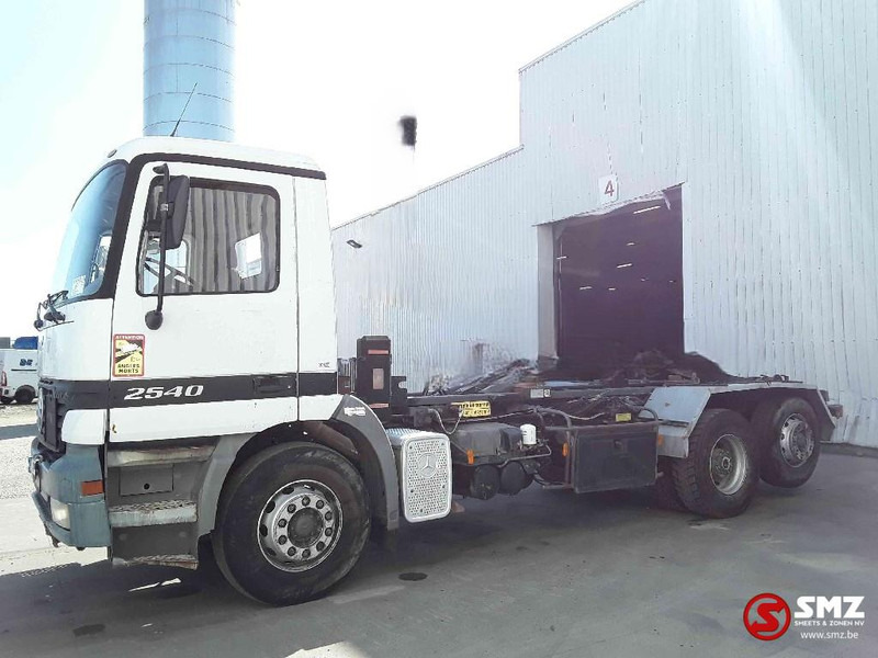 Mercedes-Benz Actros 2540 6x2 francais - Truk sasis: gambar 5 Mercedes-Benz Actros 2540 6x2 francais - Truk sasis: gambar 5