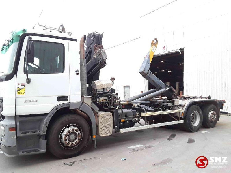 Mercedes-Benz Actros 2544 hiab 102.2 remote hook retarder - Pengangkut kontainer/ Container truck, Truk derek: gambar 5 Mercedes-Benz Actros 2544 hiab 102.2 remote hook retarder - Pengangkut kontainer/ Container truck, Truk derek: gambar 5