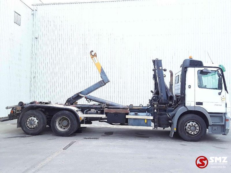 Mercedes-Benz Actros 2544 hiab 102.2 remote hook retarder - Pengangkut kontainer/ Container truck, Truk derek: gambar 4 Mercedes-Benz Actros 2544 hiab 102.2 remote hook retarder - Pengangkut kontainer/ Container truck, Truk derek: gambar 4