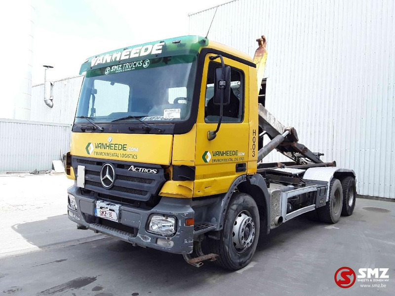 Mercedes-Benz Actros 2636 6x4 lames steel 3x - Pengangkut kontainer/ Container truck: gambar 3 Mercedes-Benz Actros 2636 6x4 lames steel 3x - Pengangkut kontainer/ Container truck: gambar 3