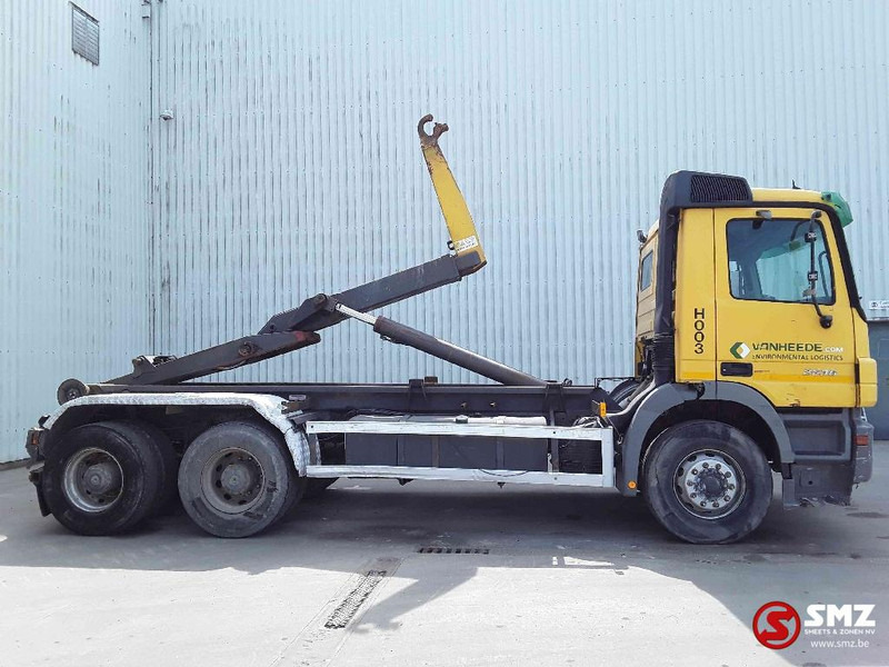 Mercedes-Benz Actros 2636 6x4 lames steel 3x - Pengangkut kontainer/ Container truck: gambar 4 Mercedes-Benz Actros 2636 6x4 lames steel 3x - Pengangkut kontainer/ Container truck: gambar 4