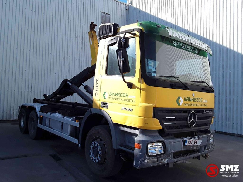 Mercedes-Benz Actros 2636 6x4 steel lames 3x - Pengangkut kontainer/ Container truck: gambar 1 Mercedes-Benz Actros 2636 6x4 steel lames 3x - Pengangkut kontainer/ Container truck: gambar 1