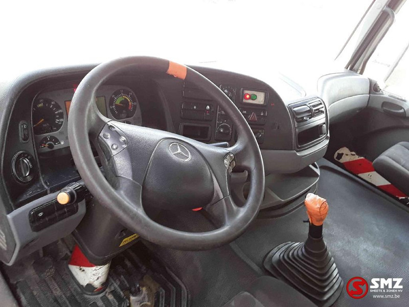 Interior photo 3: Truk jungkit Mercedes-Benz Actros 3236 manual 2 side tipper /bibenne