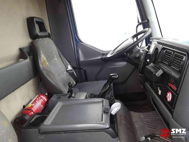 Renault Midlum 210 8000L manual pump - Truk tangki: gambar 5 Renault Midlum 210 8000L manual pump - Truk tangki: gambar 5