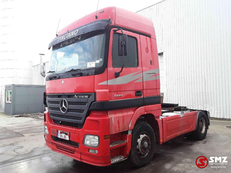 Mercedes-Benz Actros 1844 megaspace 2 tanks - Tractor head: gambar 3 Mercedes-Benz Actros 1844 megaspace 2 tanks - Tractor head: gambar 3