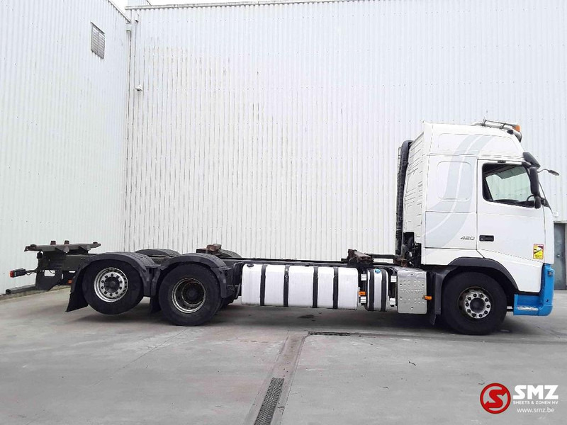 Volvo FH 420 6x2 - Pengangkut kontainer/ Container truck: gambar 4 Volvo FH 420 6x2 - Pengangkut kontainer/ Container truck: gambar 4