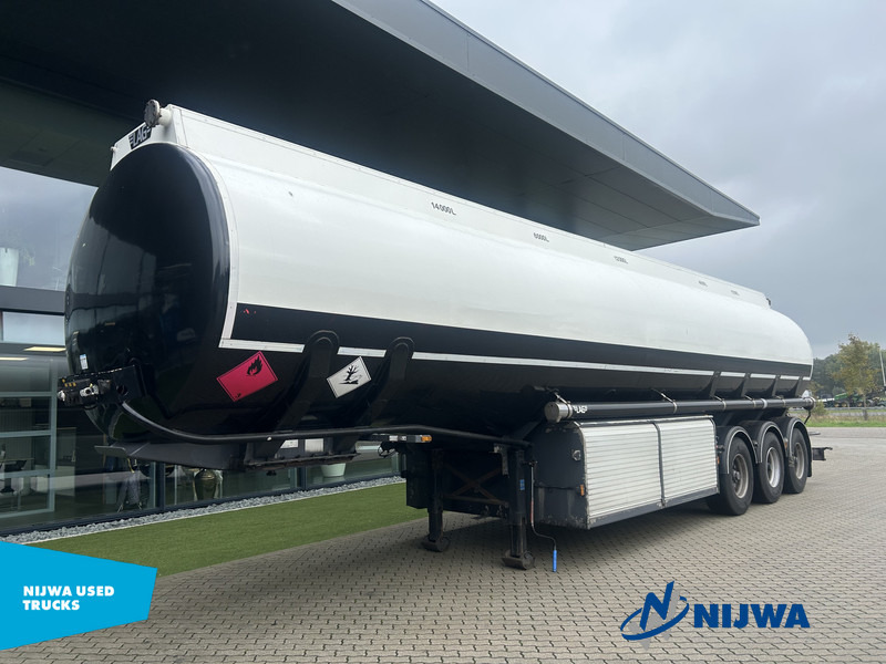 LAG O-3-43 EXPORT ONLY + New MOT - Semi-trailer tangki: gambar 1 LAG O-3-43 EXPORT ONLY + New MOT - Semi-trailer tangki: gambar 1