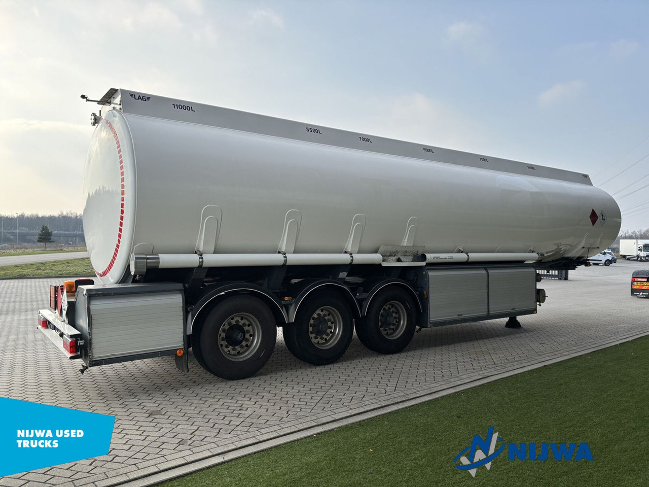Lag O-3-43 Valid ADR + 47.500 L - Semi-trailer tangki: gambar 3 Lag O-3-43 Valid ADR + 47.500 L - Semi-trailer tangki: gambar 3