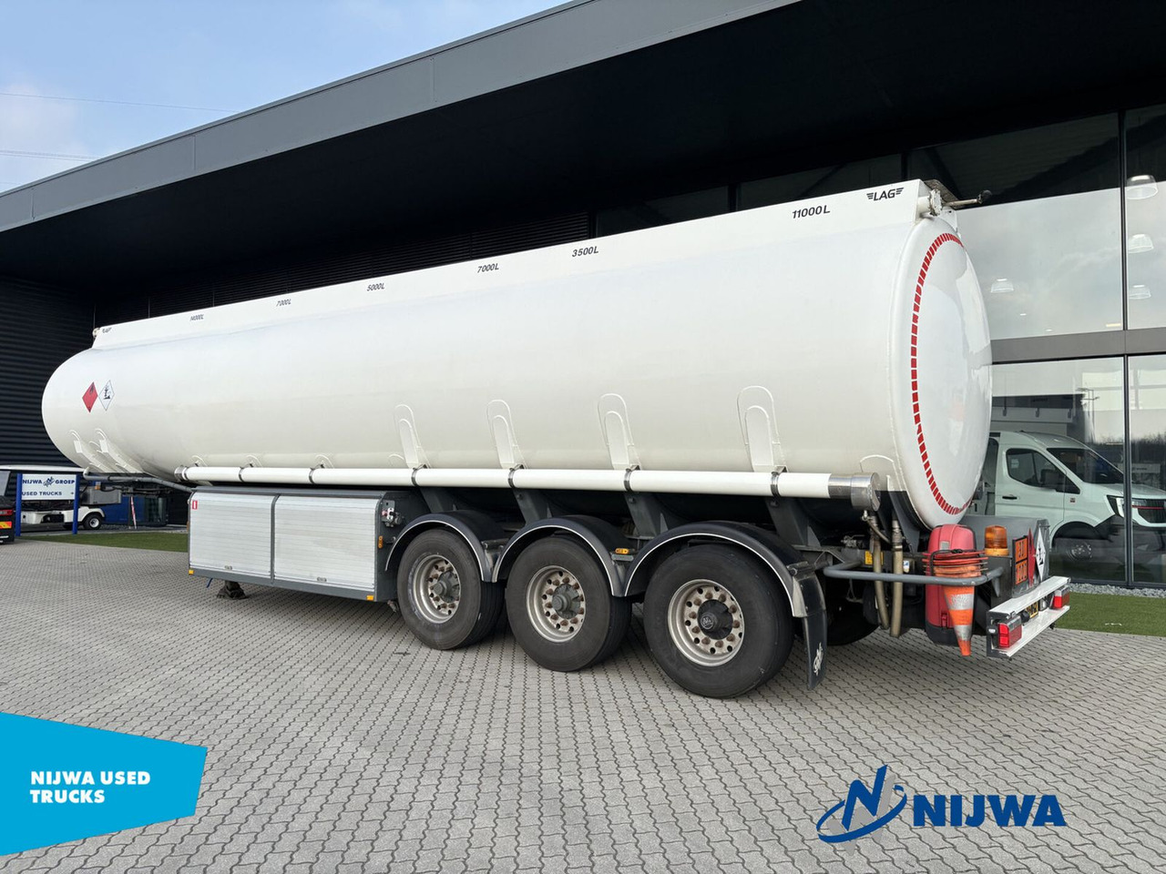 Lag O-3-43 Valid ADR + 47.500 L - Semi-trailer tangki: gambar 4 Lag O-3-43 Valid ADR + 47.500 L - Semi-trailer tangki: gambar 4