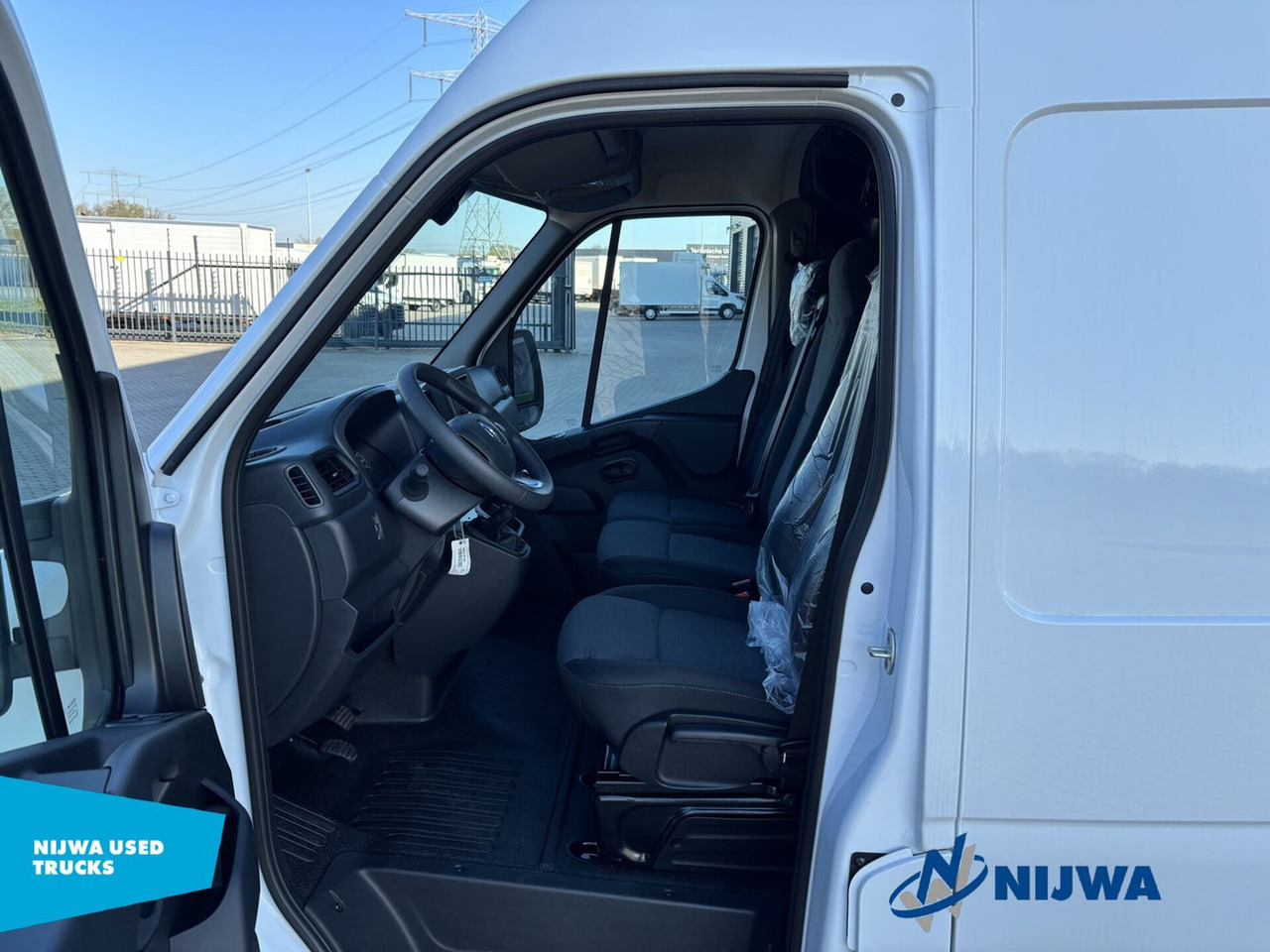 Renault Master 135 L3H2 Parkeersensoren + Cruise control - Van kecil: gambar 5 Renault Master 135 L3H2 Parkeersensoren + Cruise control - Van kecil: gambar 5