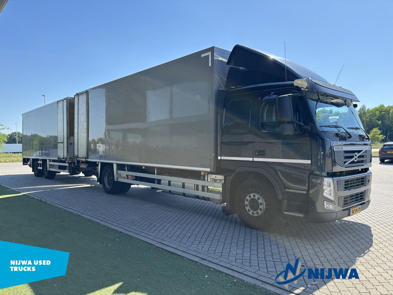 Volvo FM 330 4x2 I.C.M. HERTOGHS Aanhangwagen - Truk box: gambar 2 Volvo FM 330 4x2 I.C.M. HERTOGHS Aanhangwagen - Truk box: gambar 2