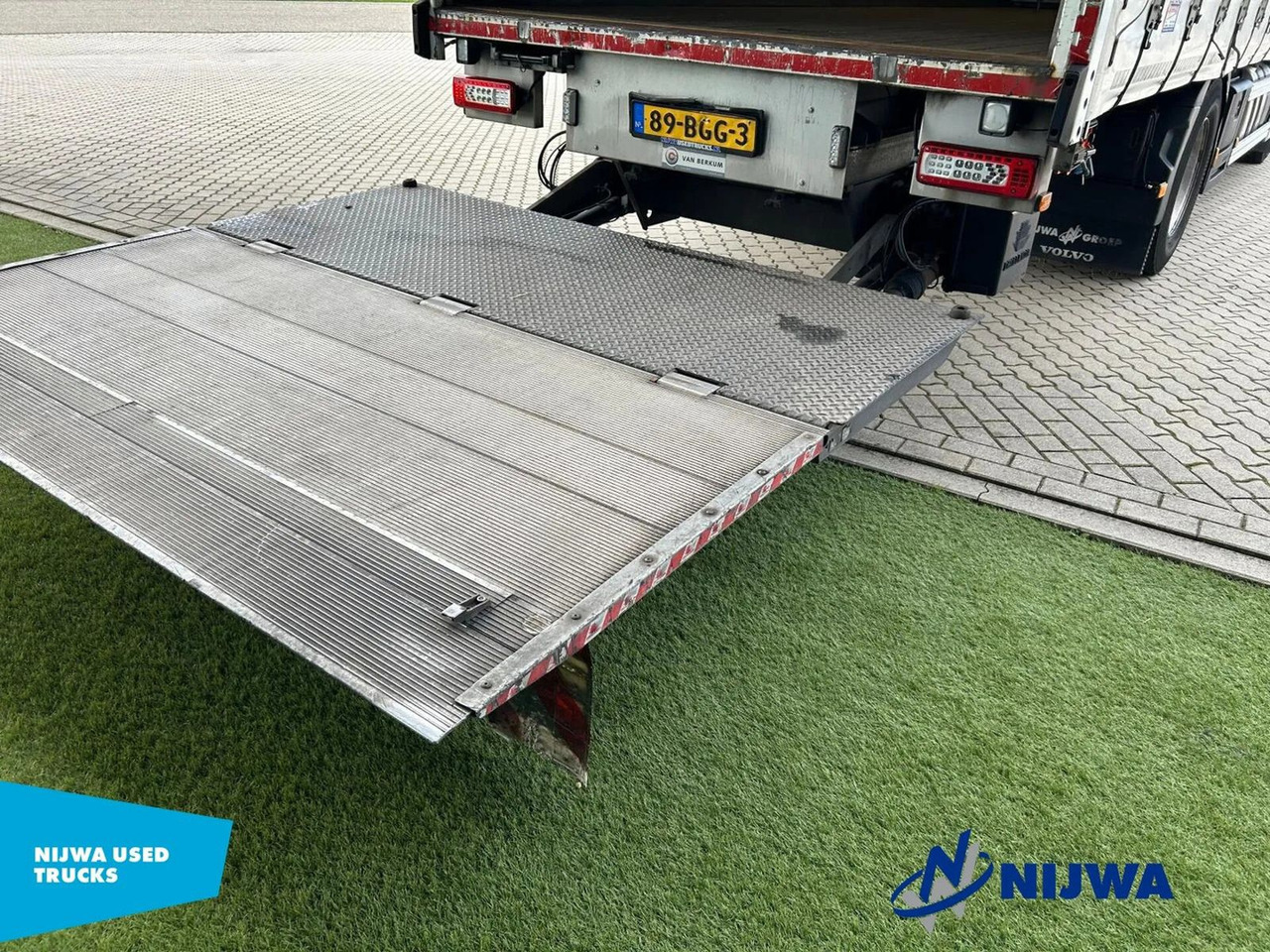 Truk dengan terpal samping baru Volvo FM 330 Schuifzeil + Laadklep: gambar 19