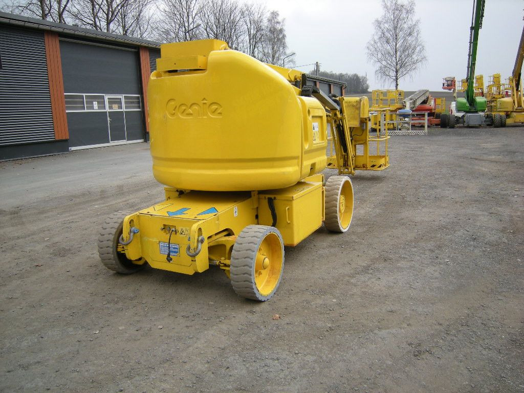 Platform udara yang dipasang di truk Genie Arbeitsbühne Genie Z 40/23NRJ, 12,5 m: gambar 20