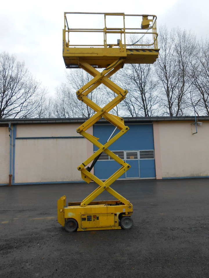 Genie GS 1930, Scherenarbeitsbühne Genie 8 m - Platform udara yang dipasang di truk: gambar 1 Genie GS 1930, Scherenarbeitsbühne Genie 8 m - Platform udara yang dipasang di truk: gambar 1