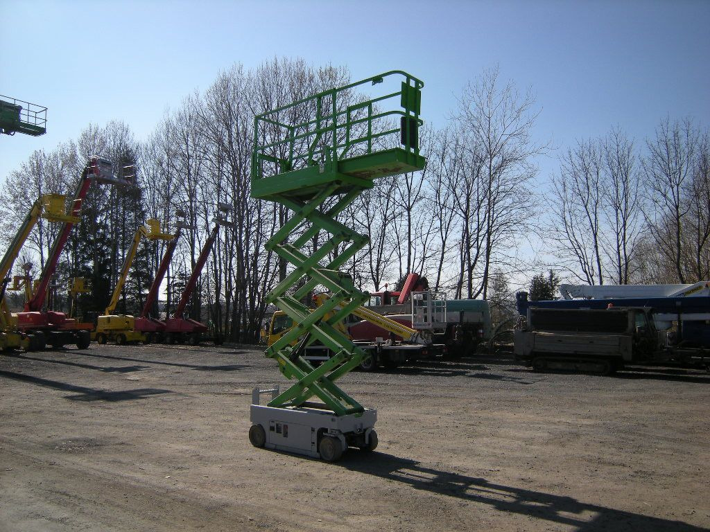 Genie GS 1932, Scherenarbeitsbühne Genie 8 m - Platform udara yang dipasang di truk: gambar 4 Genie GS 1932, Scherenarbeitsbühne Genie 8 m - Platform udara yang dipasang di truk: gambar 4
