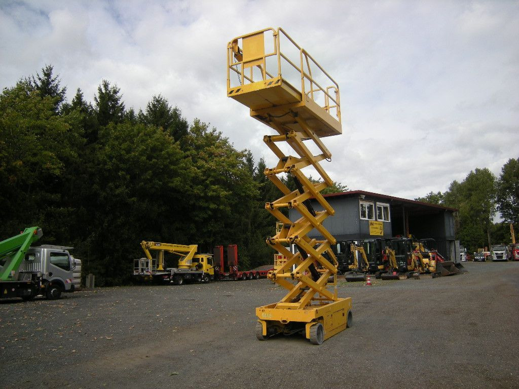 Genie GS 4047 Scherenarbeitsbühne Genie 14 m - Platform udara yang dipasang di truk: gambar 4 Genie GS 4047 Scherenarbeitsbühne Genie 14 m - Platform udara yang dipasang di truk: gambar 4