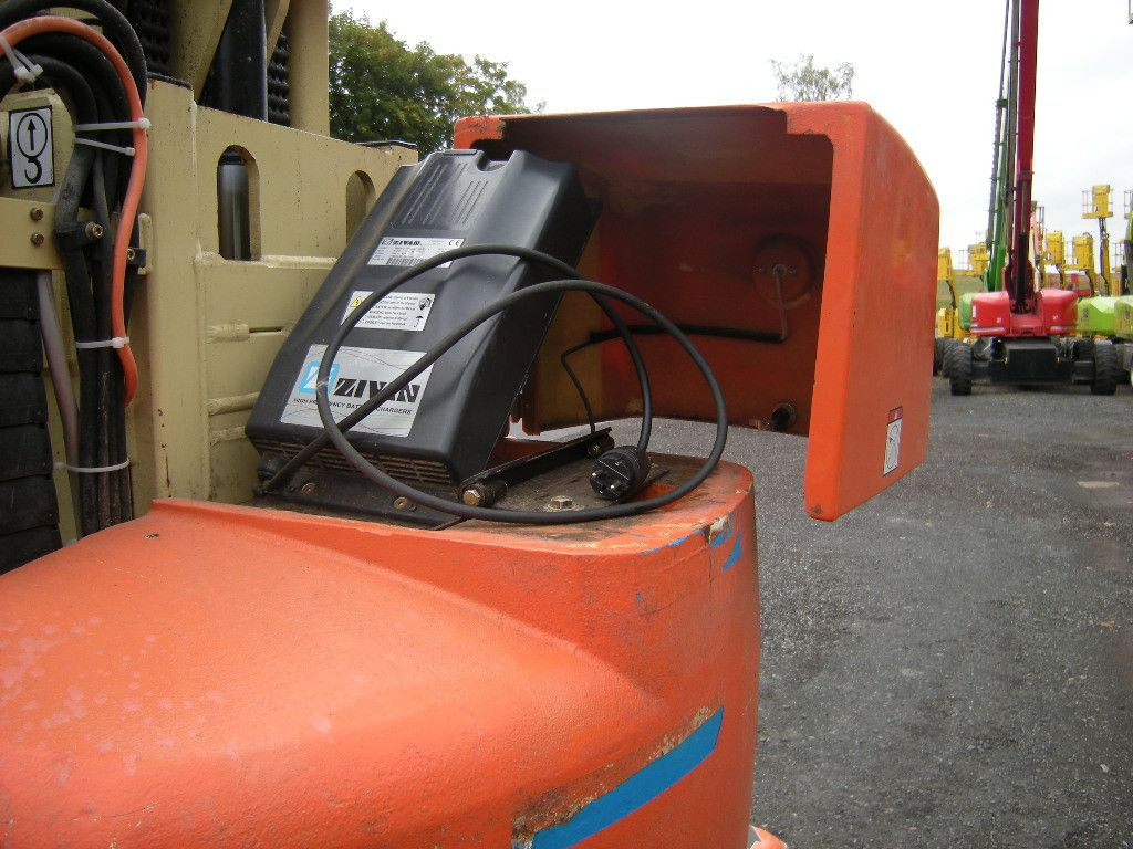 Platform udara yang dipasang di truk JLG Arbeitsbühne, JLG Toucan 1210, AH 12m: gambar 12