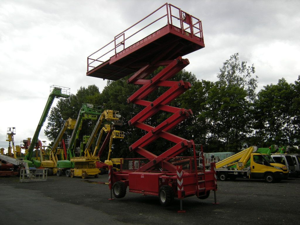 Scherenarbeitsbühne Liftlux SL172-24D4WD,S AH 19 - Platform udara yang dipasang di truk: gambar 3 Scherenarbeitsbühne Liftlux SL172-24D4WD,S AH 19 - Platform udara yang dipasang di truk: gambar 3
