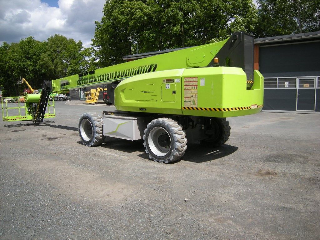 Platform udara yang dipasang di truk Zoomlion Arbeitsbühne ZT26JE Elektro , AH 28 m: gambar 20