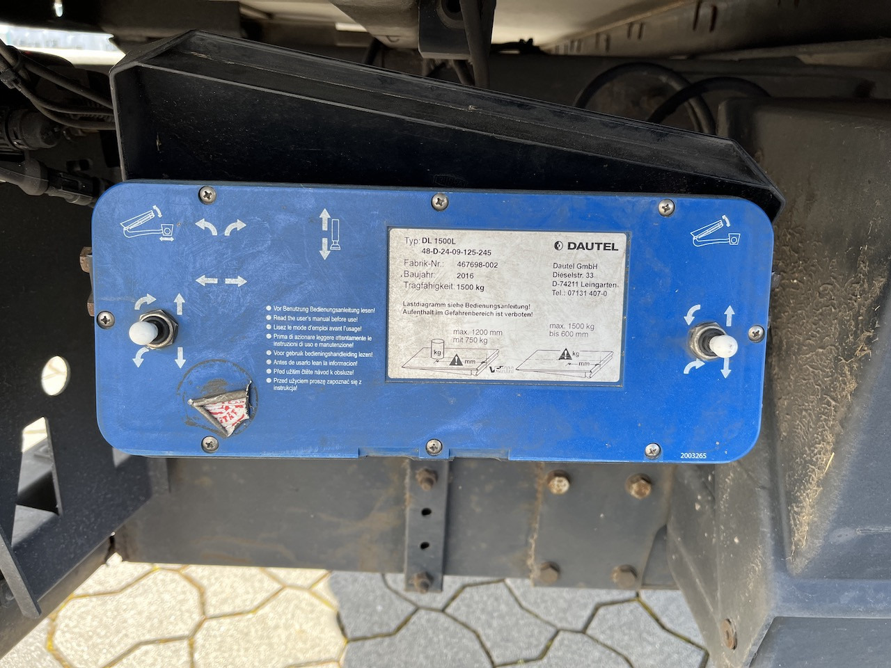 Iveco 120E25 Eurocargo 4x2 Koffer | Ladebordwand - Truk box: gambar 4 Iveco 120E25 Eurocargo 4x2 Koffer | Ladebordwand - Truk box: gambar 4