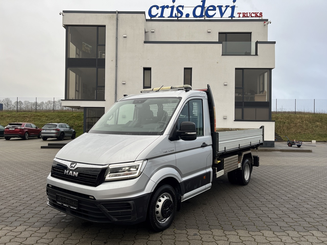 MAN TGE 3.180 4x2 Zwillingsbereift - Van jungkit: gambar 1 MAN TGE 3.180 4x2 Zwillingsbereift - Van jungkit: gambar 1