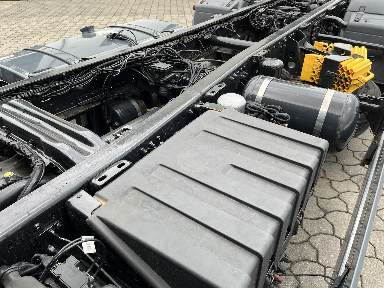 MAN TGX 26.500 6x2 Fahrgestell Lenk-Liftachse AHK - Truk sasis: gambar 5 MAN TGX 26.500 6x2 Fahrgestell Lenk-Liftachse AHK - Truk sasis: gambar 5