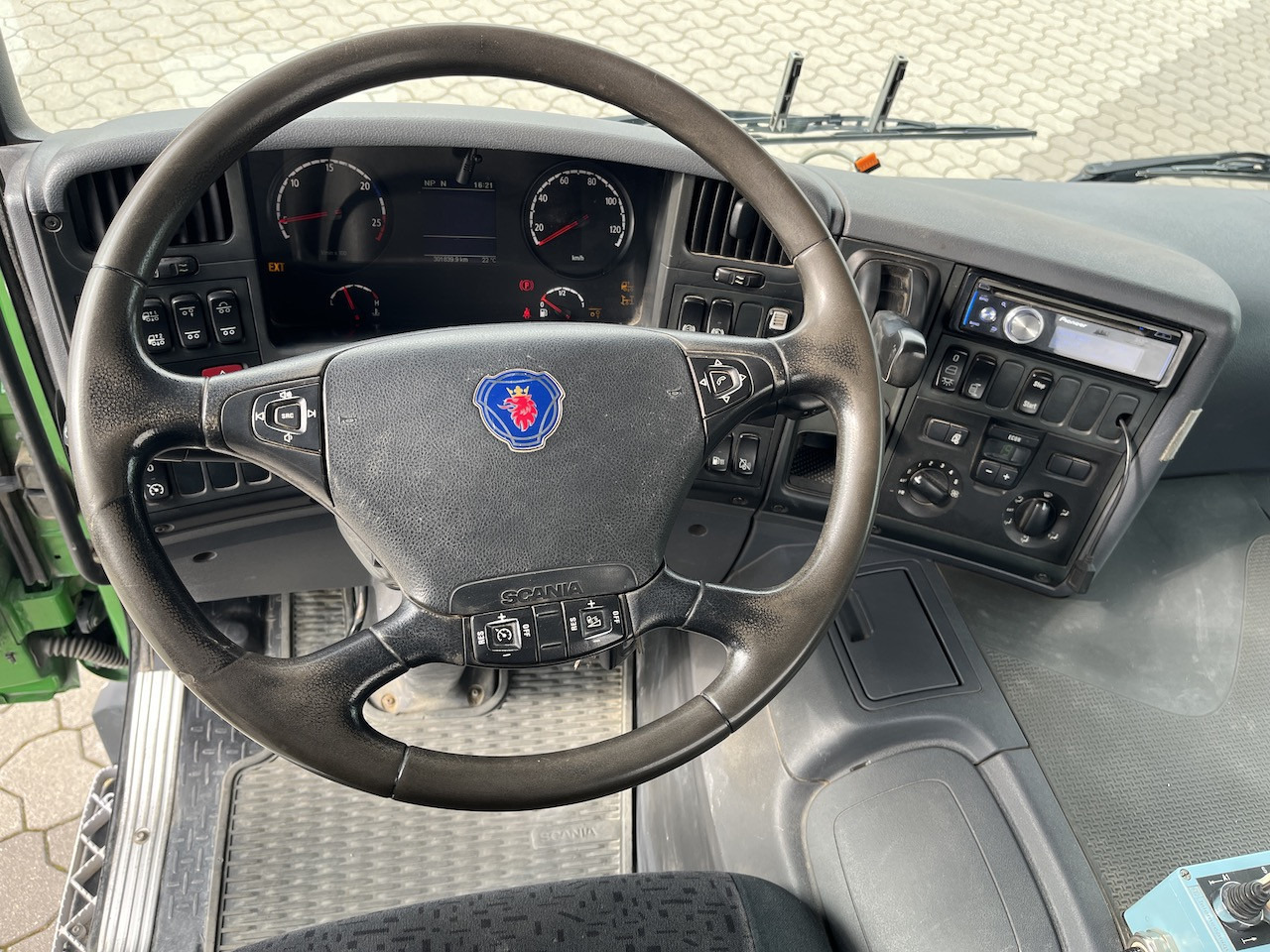 Scania P360 6x2 Trösch Absetzkipper Container - Truk skip loader: gambar 2 Scania P360 6x2 Trösch Absetzkipper Container - Truk skip loader: gambar 2