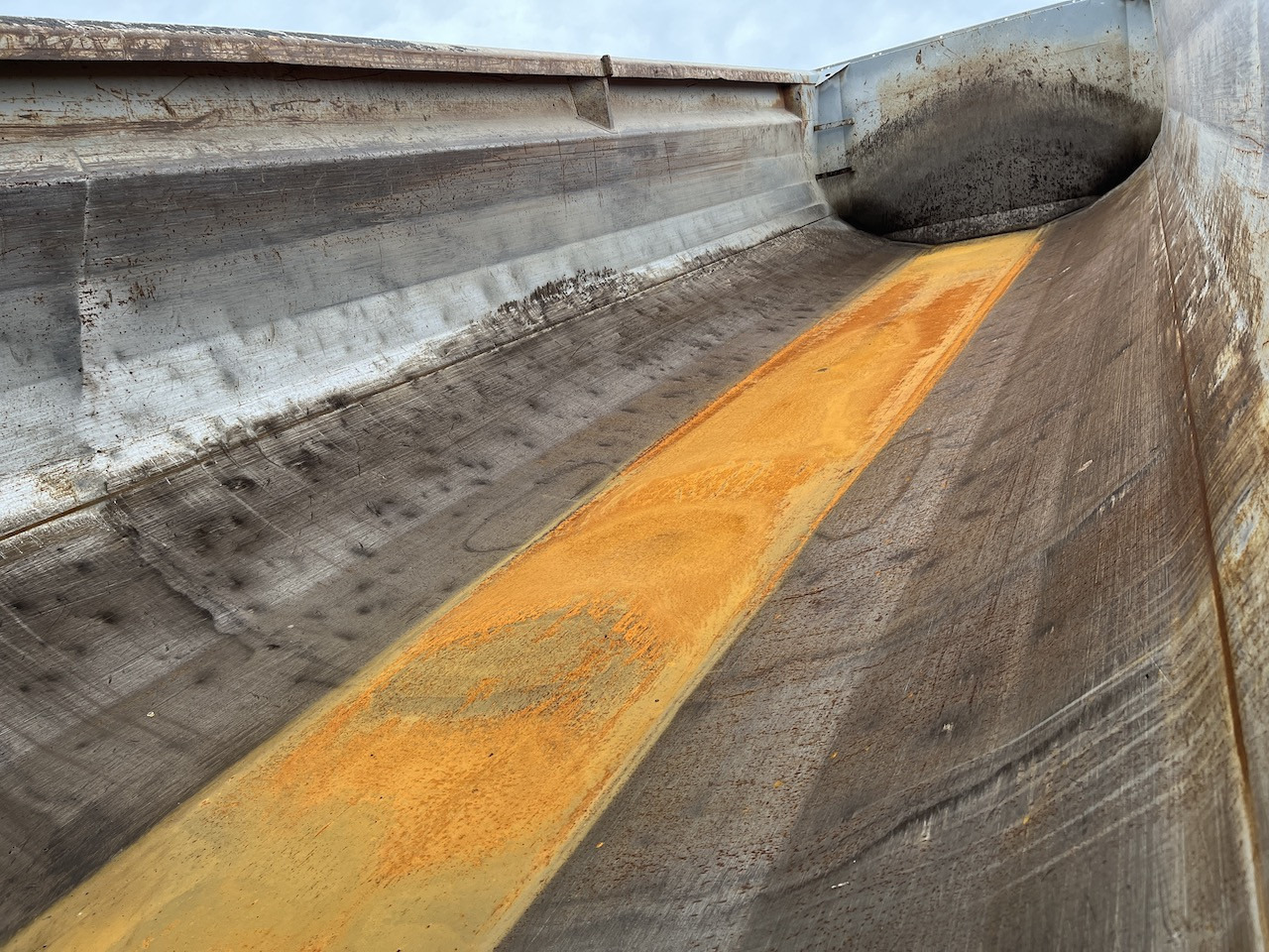 Schwarzmüller SK Kippauflieger Stahlmulde Liftachse - Semi-trailer jungkit: gambar 2 Schwarzmüller SK Kippauflieger Stahlmulde Liftachse - Semi-trailer jungkit: gambar 2