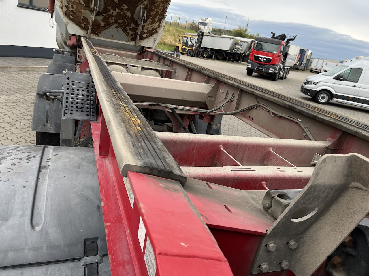 Schwarzmüller SK Kippauflieger Stahlmulde Liftachse - Semi-trailer jungkit: gambar 3 Schwarzmüller SK Kippauflieger Stahlmulde Liftachse - Semi-trailer jungkit: gambar 3