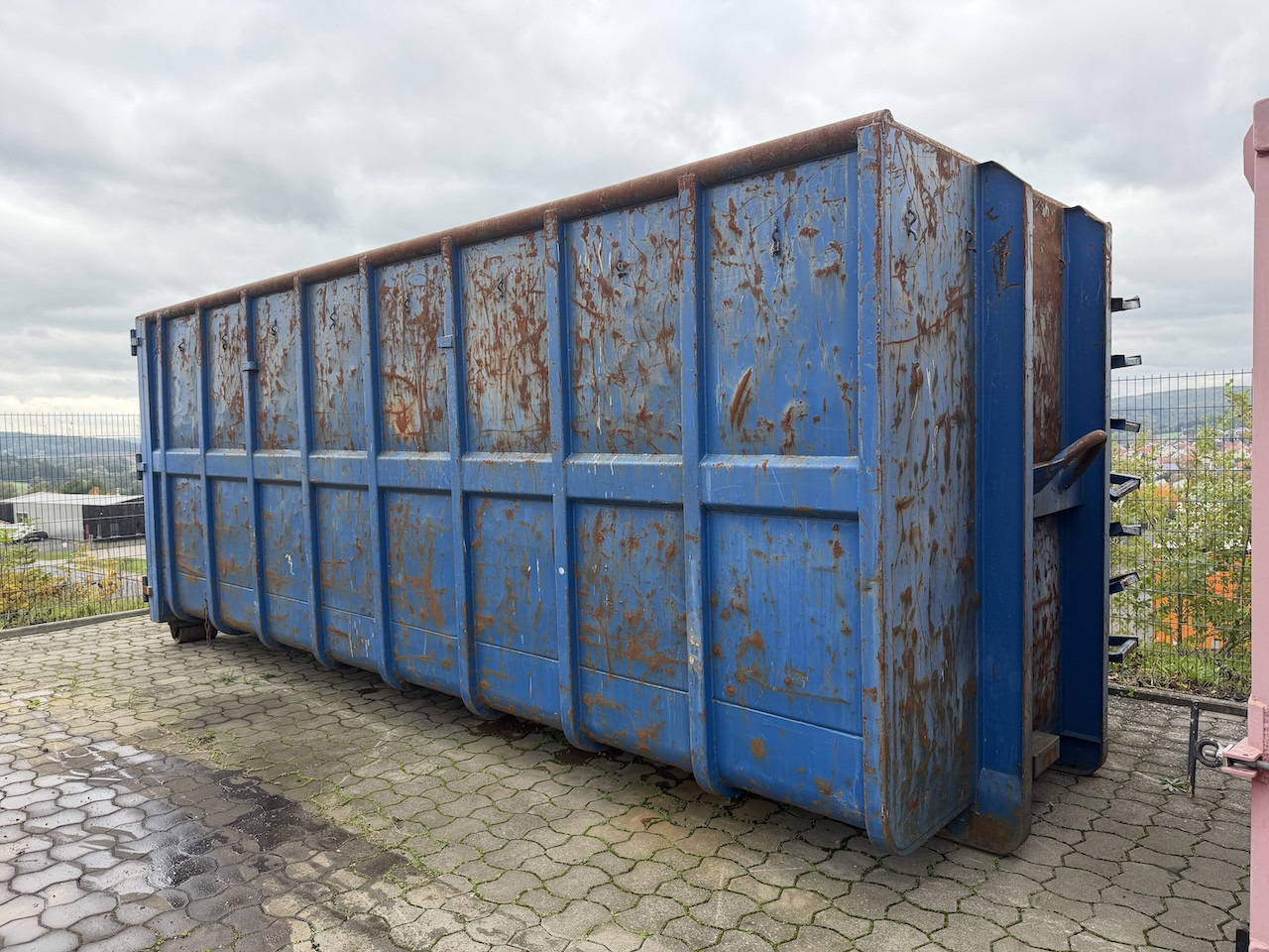 Mercedes-Benz Abrollcontainer Abrollmulde 37 cbm - Truk: gambar 1 Mercedes-Benz Abrollcontainer Abrollmulde 37 cbm - Truk: gambar 1