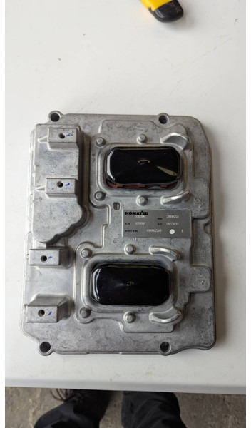 Komatsu CONTROLLER ASS' 600-492-2204 - Sistem listrik untuk Peralatan konstruksi: gambar 1 Komatsu CONTROLLER ASS' 600-492-2204 - Sistem listrik untuk Peralatan konstruksi: gambar 1