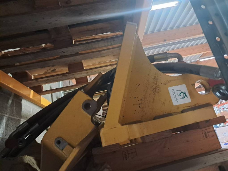 Komatsu D37PX-23 / -24 BRACKET - 11Y-21-41471 - Bingkai/ Sasis untuk Peralatan konstruksi: gambar 2 Komatsu D37PX-23 / -24 BRACKET - 11Y-21-41471 - Bingkai/ Sasis untuk Peralatan konstruksi: gambar 2