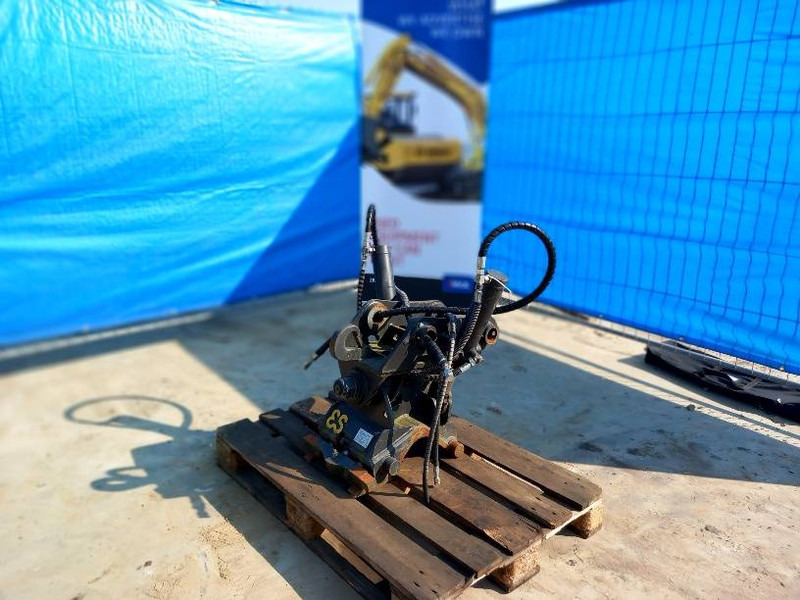 Komatsu PC88MR-8 - Tiltrotator: gambar 1 Komatsu PC88MR-8 - Tiltrotator: gambar 1
