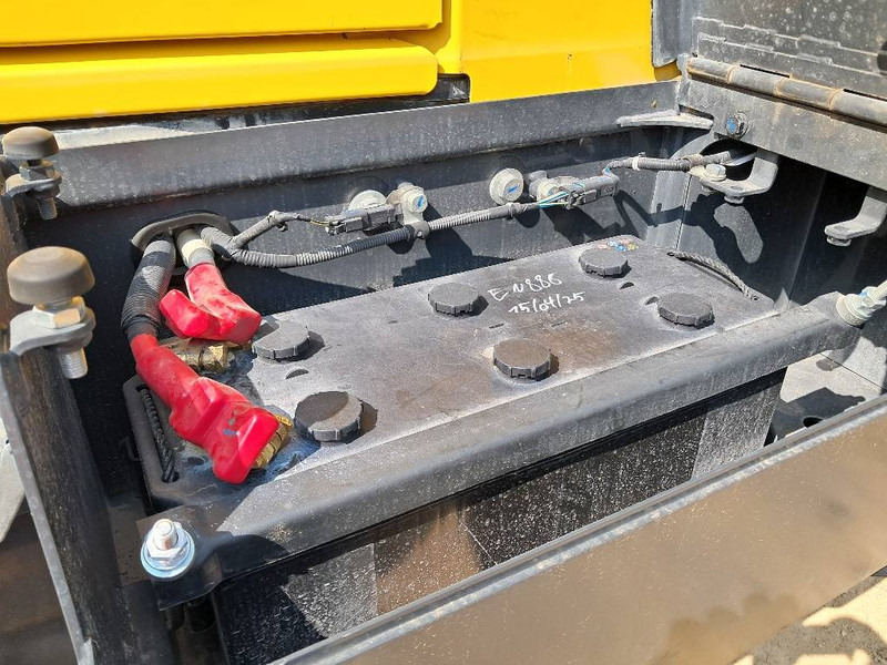 Komatsu WA500-8E0 - Wheel loader: gambar 4 Komatsu WA500-8E0 - Wheel loader: gambar 4