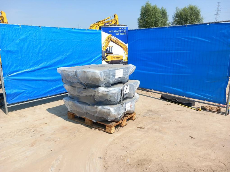 Komatsu PC210 VANDAL PROTECTION - Lampiran untuk Peralatan konstruksi: gambar 2 Komatsu PC210 VANDAL PROTECTION - Lampiran untuk Peralatan konstruksi: gambar 2