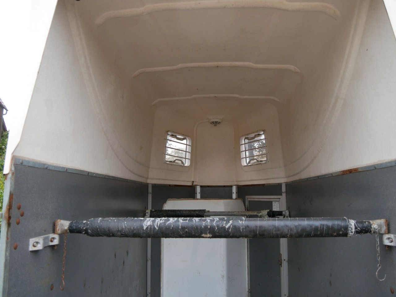 Blomert 1,5 Pferde mit Sattelkammer - Trailer pengangkut hewan: gambar 5 Blomert 1,5 Pferde mit Sattelkammer - Trailer pengangkut hewan: gambar 5