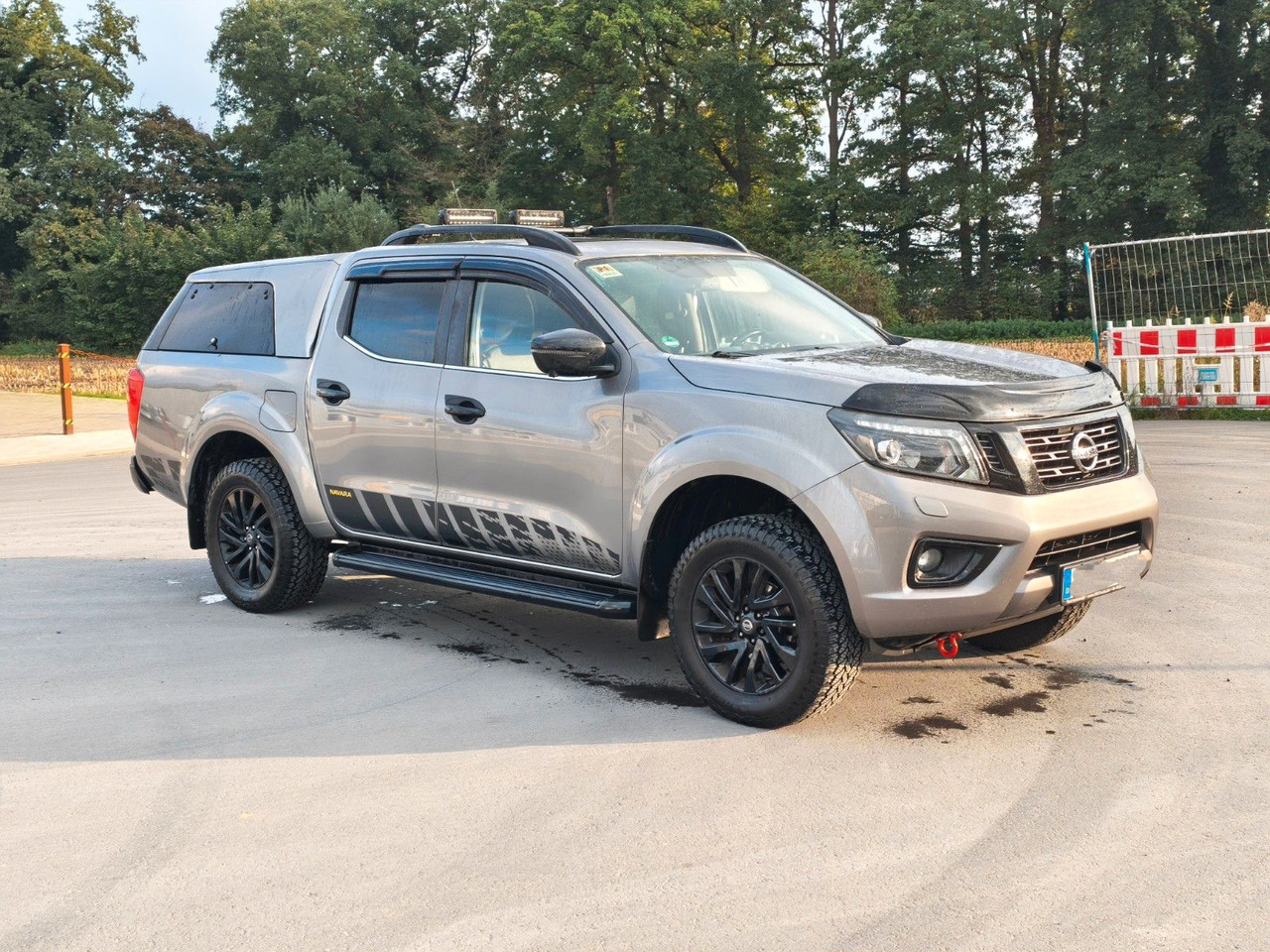 Nissan Navara NP300 N-Guard Double Cab 4x4 - Mobil SUV: gambar 3 Nissan Navara NP300 N-Guard Double Cab 4x4 - Mobil SUV: gambar 3