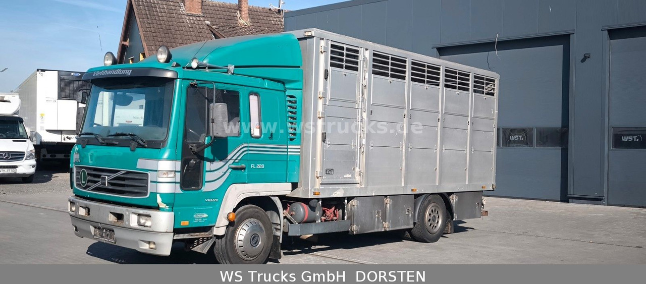 Volvo FL 220 Einstock Großvieh - Truk pengangkut hewan: gambar 1 Volvo FL 220 Einstock Großvieh - Truk pengangkut hewan: gambar 1
