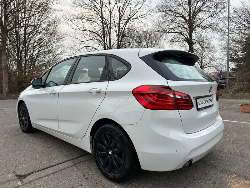 BMW 2 Serie 216i Active Tourer*1.Hd.*unfallfrei*NAVI*Klima*Schalter - Mobil sedan: gambar 3 BMW 2 Serie 216i Active Tourer*1.Hd.*unfallfrei*NAVI*Klima*Schalter - Mobil sedan: gambar 3