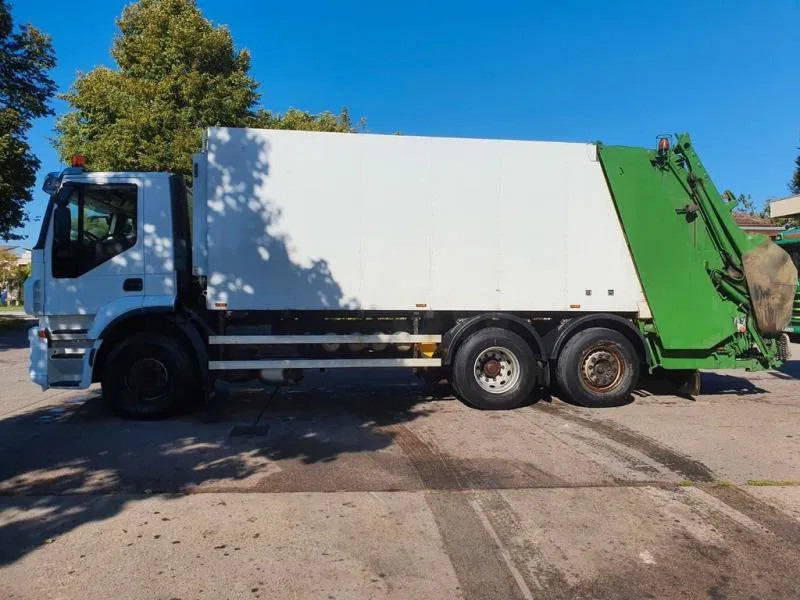 Iveco 260S 42 WAAGE 5 m³ Zöller Medium XXL 24 Umleerer 260S 42 WAAGE 5 m³ Zöller Medium XXL 24 Umleerer - Truk sampah: gambar 4 Iveco 260S 42 WAAGE 5 m³ Zöller Medium XXL 24 Umleerer 260S 42 WAAGE 5 m³ Zöller Medium XXL 24 Umleerer - Truk sampah: gambar 4