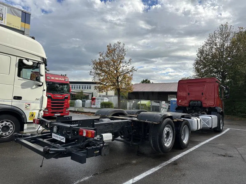 Mercedes-Benz 2532 LL 6x2 LANGES Fahrgestell Intarder Lenkachse - Truk sasis: gambar 5 Mercedes-Benz 2532 LL 6x2 LANGES Fahrgestell Intarder Lenkachse - Truk sasis: gambar 5