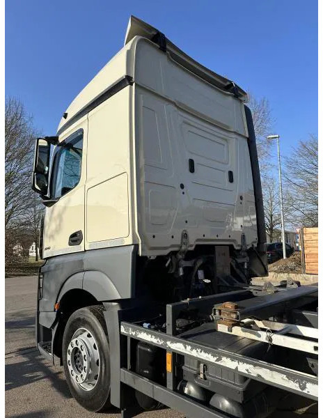 Mercedes-Benz Actros 2542 LL BDF Standard 6x2 LBW - Pengangkut kontainer/ Container truck: gambar 5 Mercedes-Benz Actros 2542 LL BDF Standard 6x2 LBW - Pengangkut kontainer/ Container truck: gambar 5